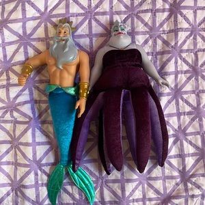 Ursula and King Tritón Disney Store dolls.